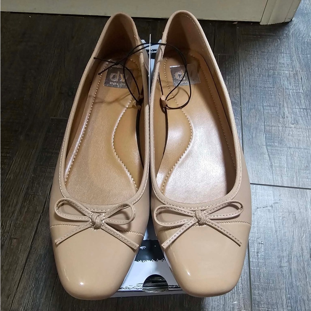 Dolce Vita Women's 9 Moxy Cafe Color Ballet Flats New In Box - Picture 6 of 8